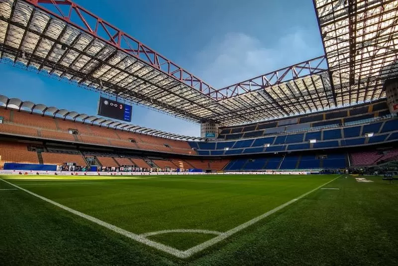 Inter Milan - Đội bóng Ý nổi tiếng với biệt danh Nerazzurri 3 Sân bóng chủ nhà hiện tại của Inter Milan