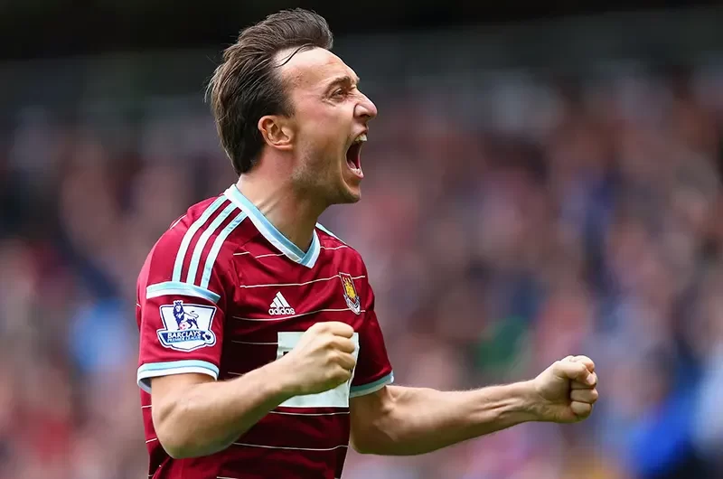 Burnley: Lịch sử The Clarets và những danh hiệu CLB đạt được 4 Huyền thoại Michael Duff