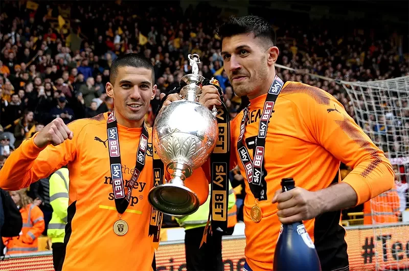 Wolves: Lịch sử "Bầy sói" và những hào quang quá khứ 2 Bộ sưu tập danh hiệu của đội bóng "Bầy sói"